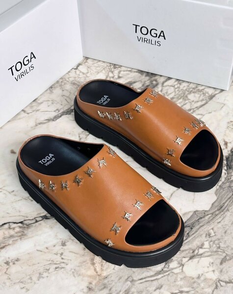 Sandales Toga Virilis élégantes