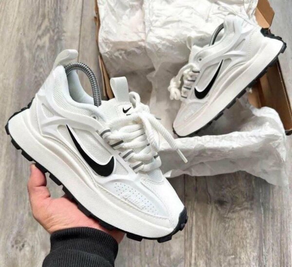 Baskets blanches sport Nike