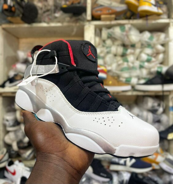 Paire de basket Jordan