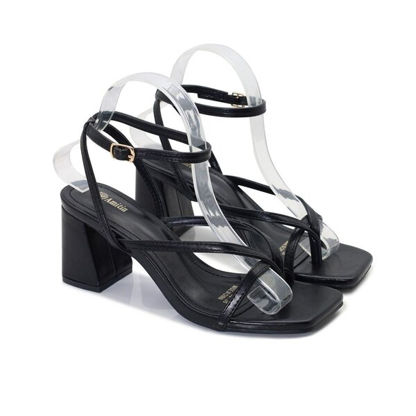 Sandales à talons noires élégantes