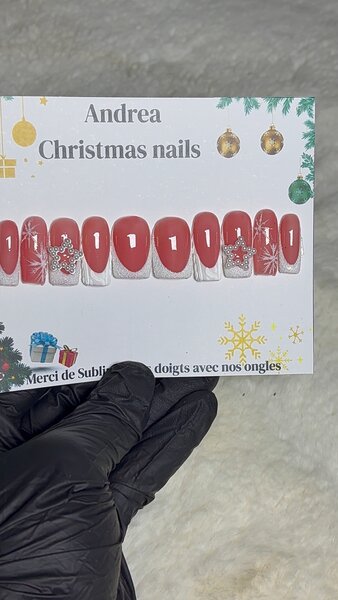 Ongles de Noël Andrea