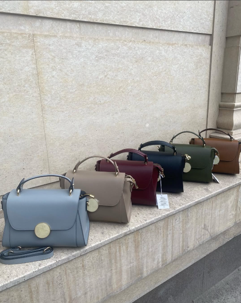 сумки разных цветов