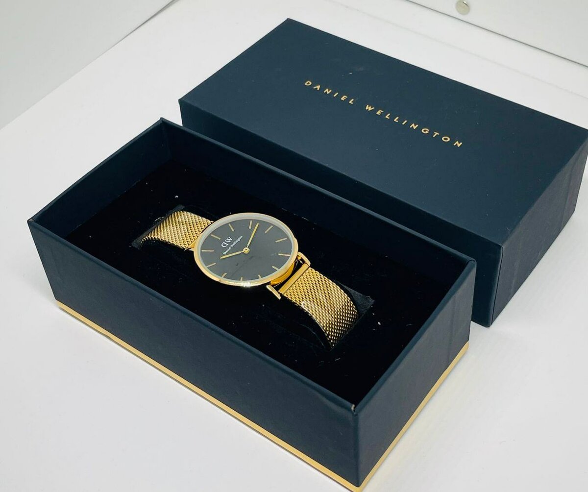 MONTRE LUXE HOMME DW