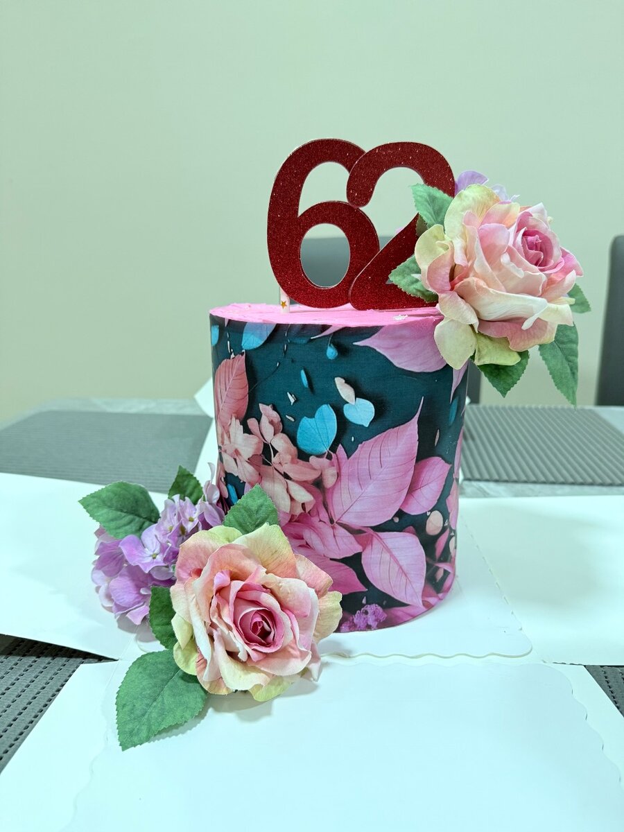 Ganache Cake 8inches