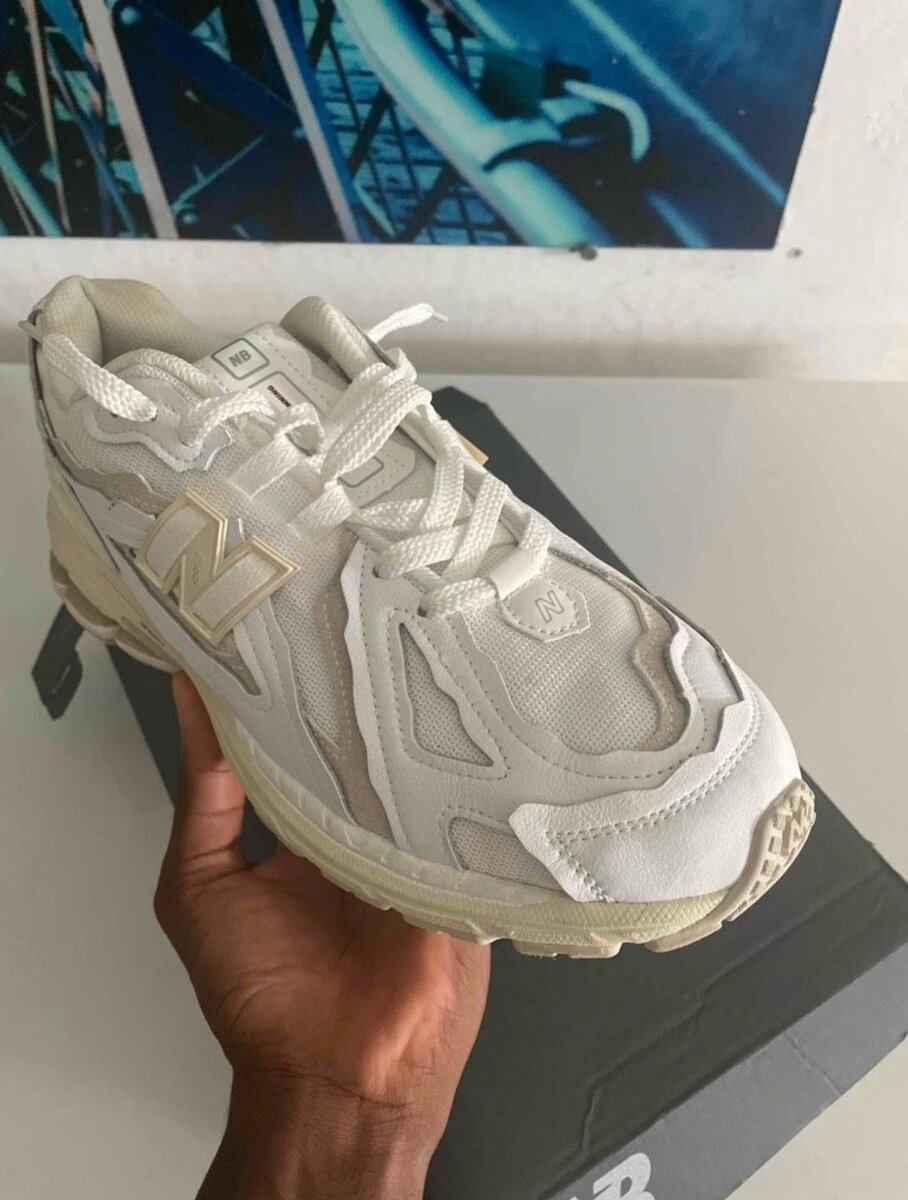 Men's White Running Shoes