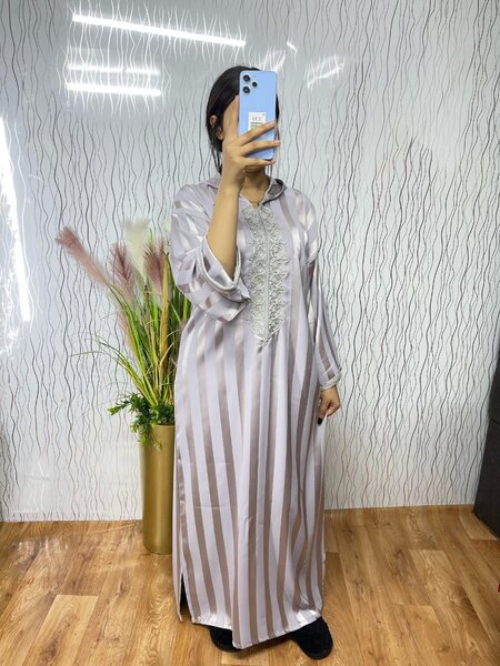 Abaya élégante longue rayée
