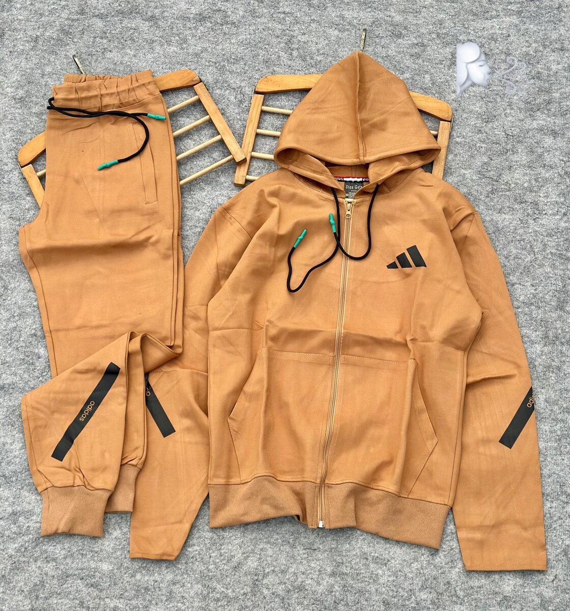 Ensemble de survêtements Adidas