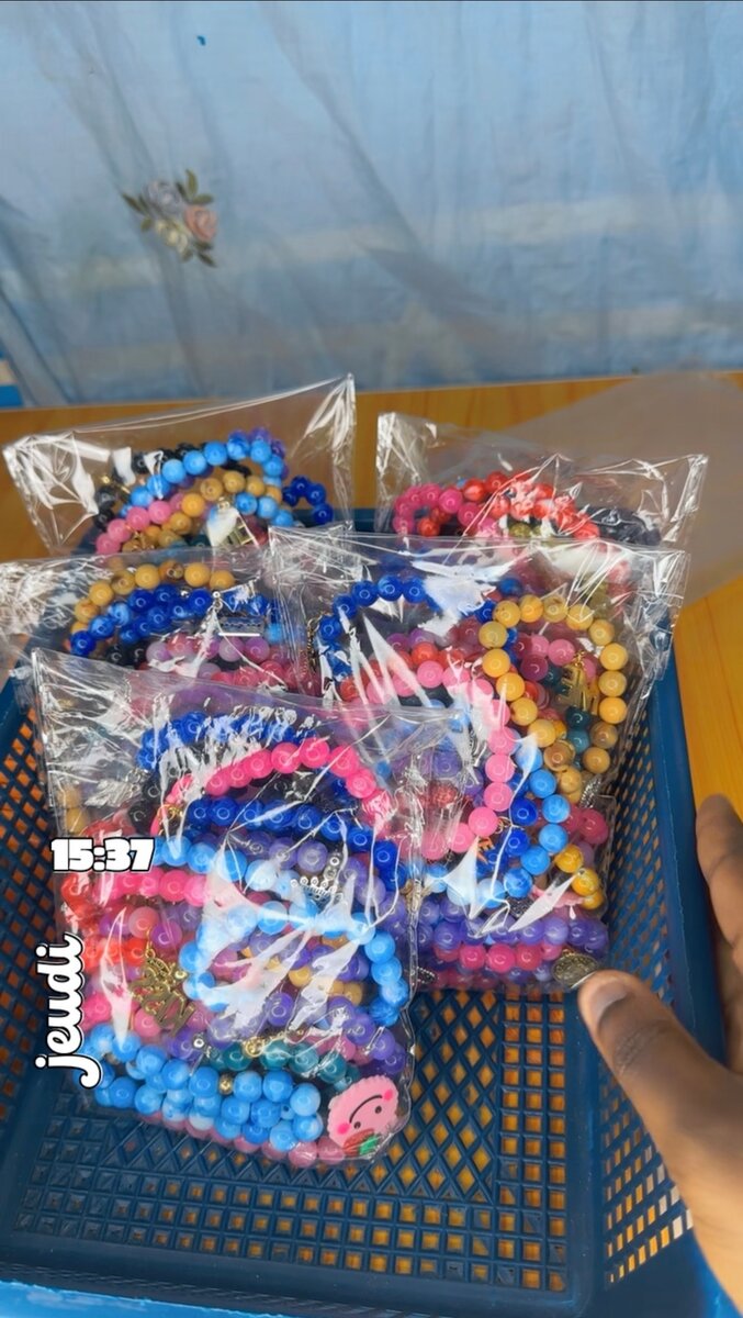 Bracelets en perles colorées