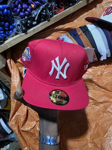 Casquette rouge NY