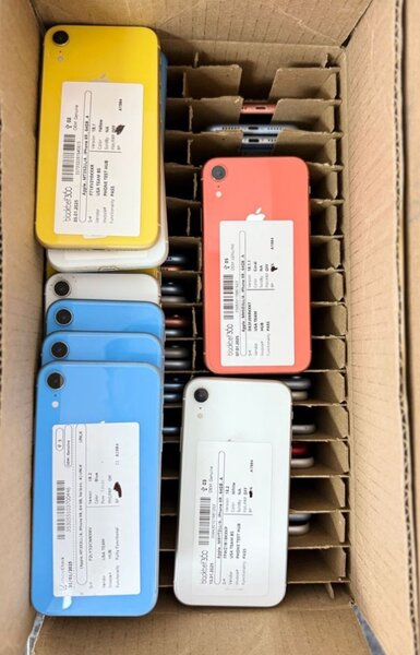 iPhone XR 64Giga colis