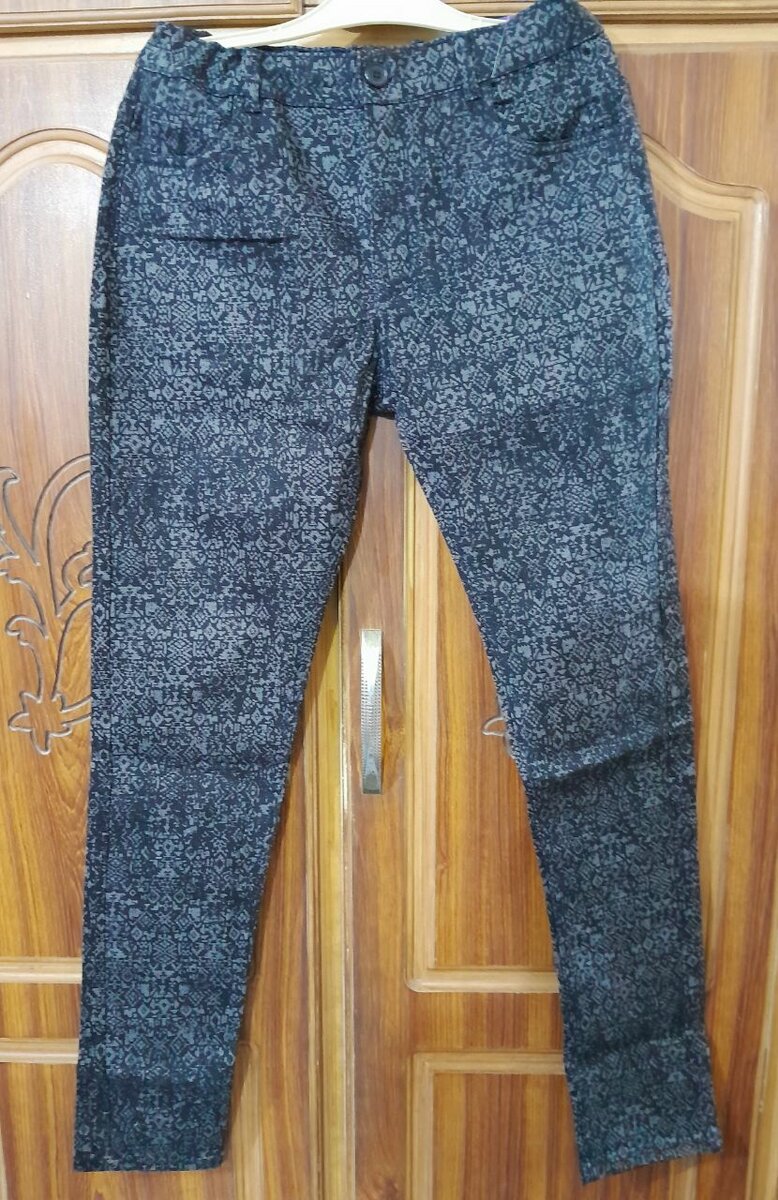 BLACK PRINTED PANTS
