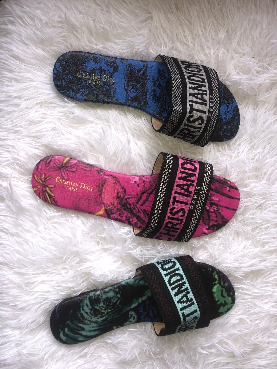 Sandales à motif Dior élégantes