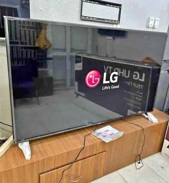 Téléviseur LG 4K UHD Smart TV