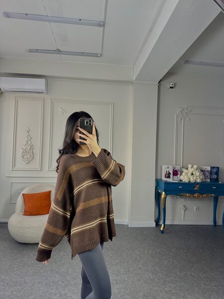 Свитер  с полосками