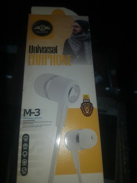 Universal Ear phone