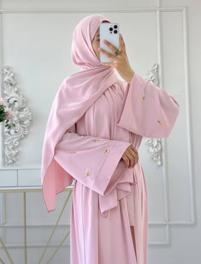 В наличии легкая абая - 💐🌺 на весенние и летние дни