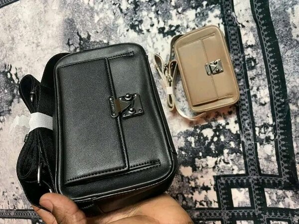 Sac banane cuir noir et beige