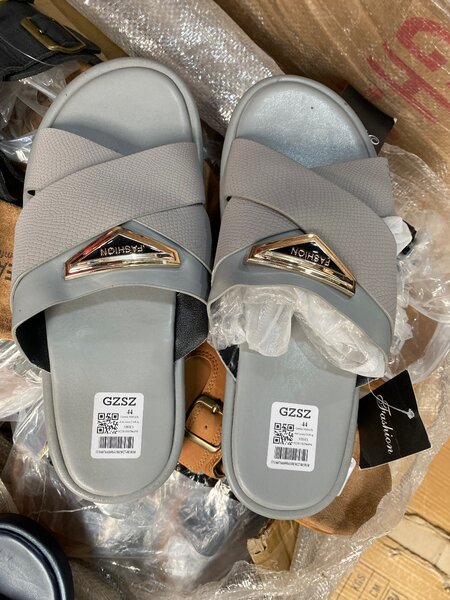 Sandales décontractées grises