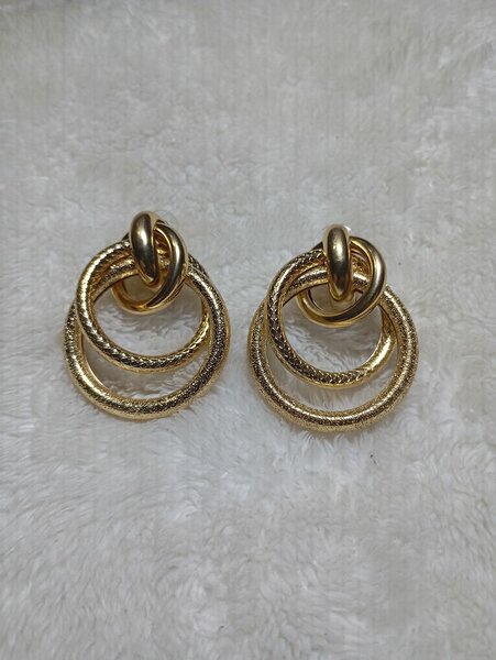 Boucles d'oreilles dorées