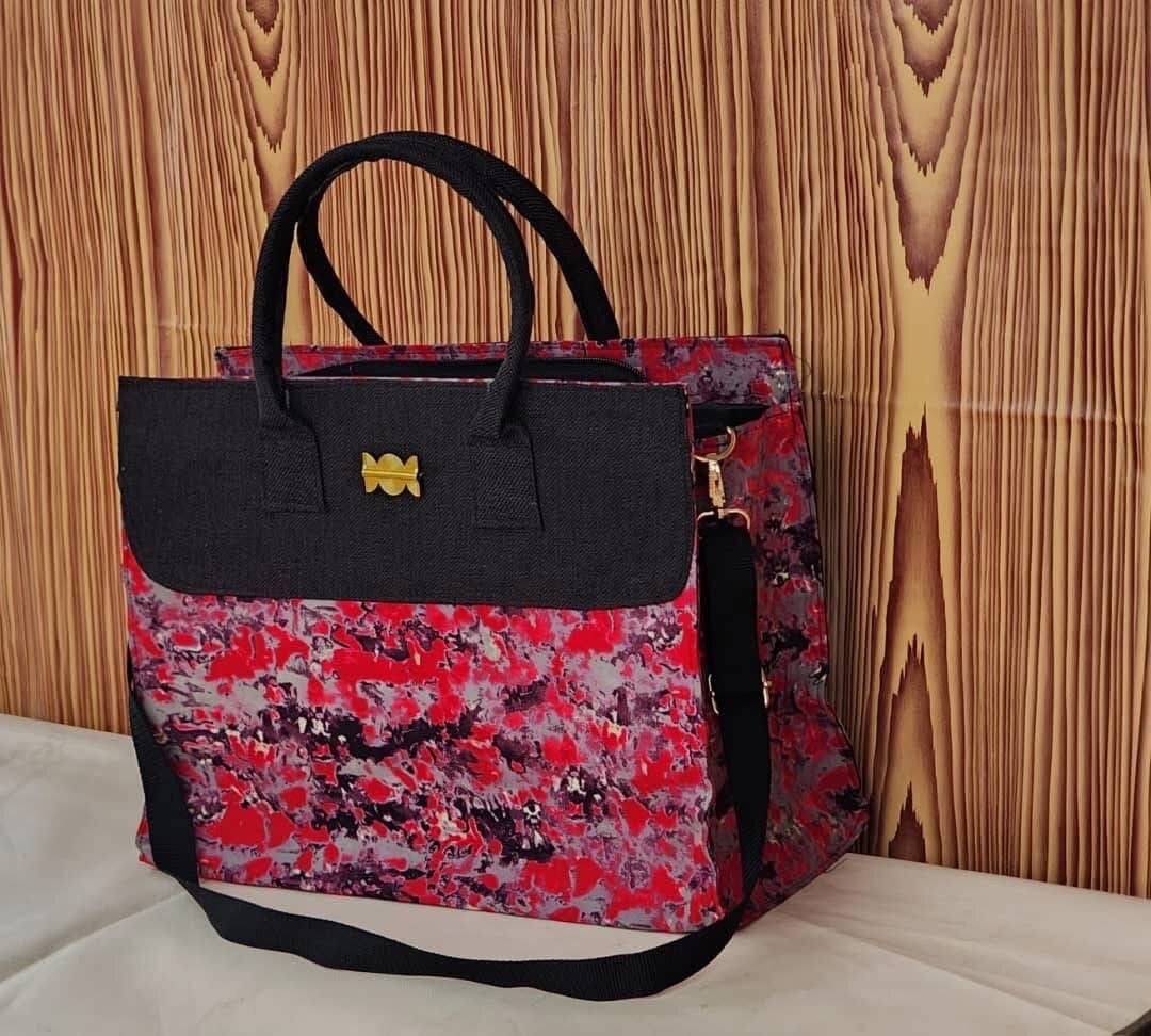 Sac à main en tissu coloré