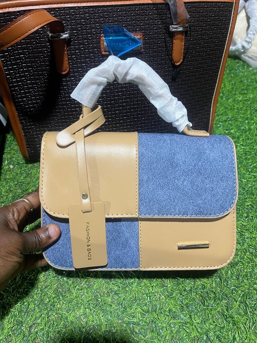 Sac à main en cuir bicolore