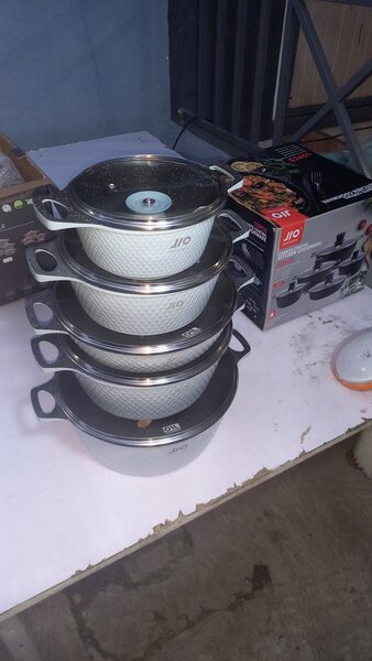 Non-sticker cookware