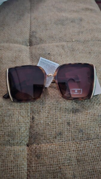 Lunettes de soleil carrées