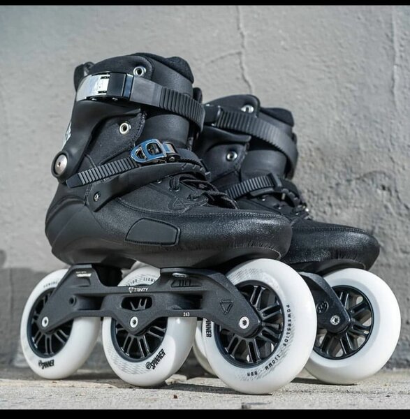 Roller en ligne adulte - Noir