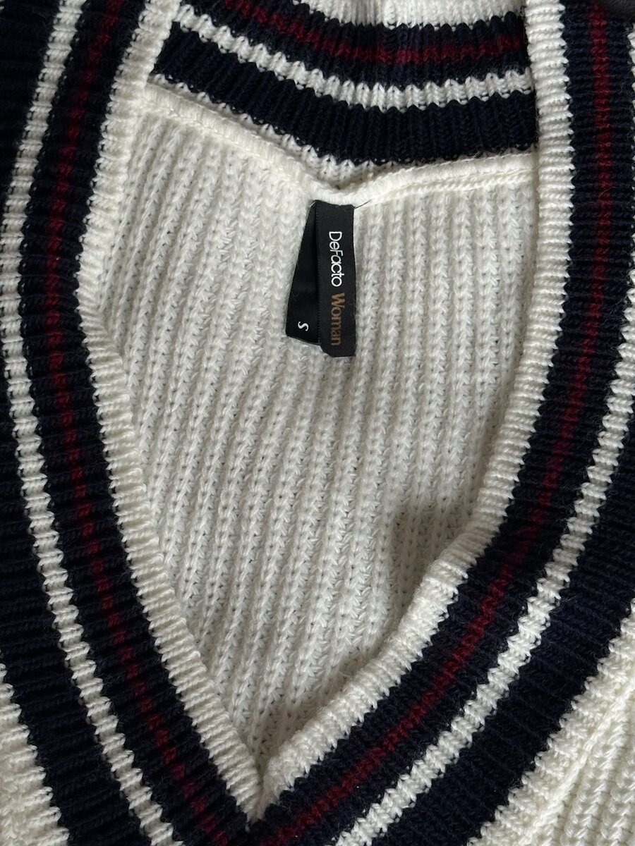 Жилетка/Безрукавка DeFacto