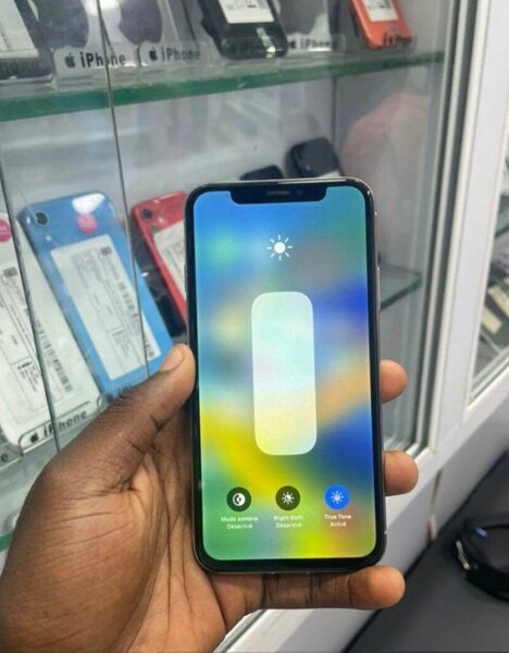 iPhone 64 Go - Excellente Condition