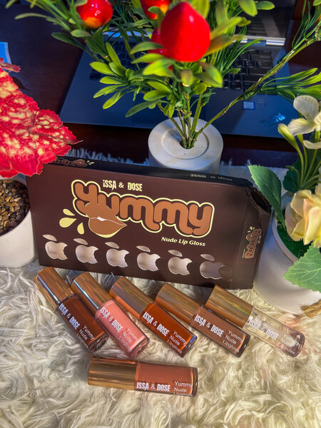Yummy Nude Lip Gloss ISSA & DOSE