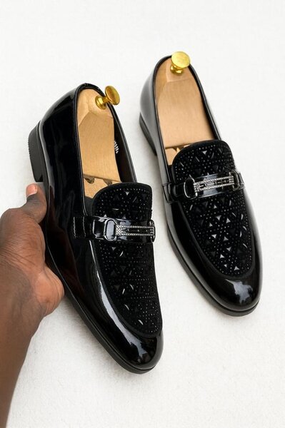 Mocassins en cuir brillant