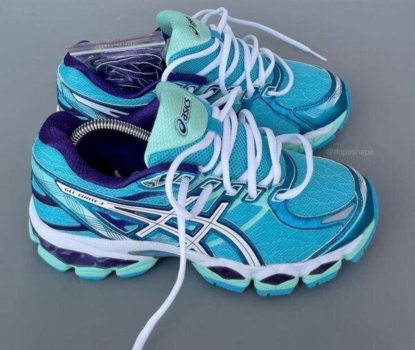 Chaussures de sport modernes