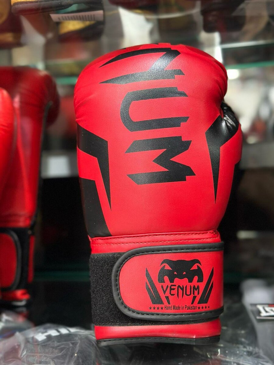 Боксерские перчатки