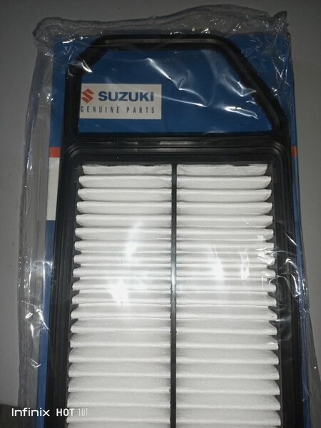 Filtre à air Suzuki baleno / Toyota starlet 13780-68p01