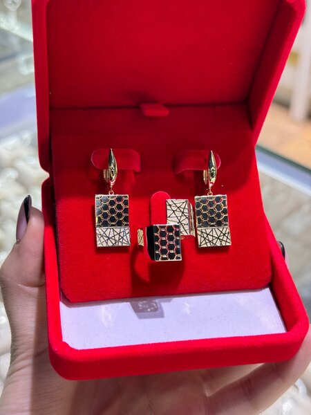 Набор из золота