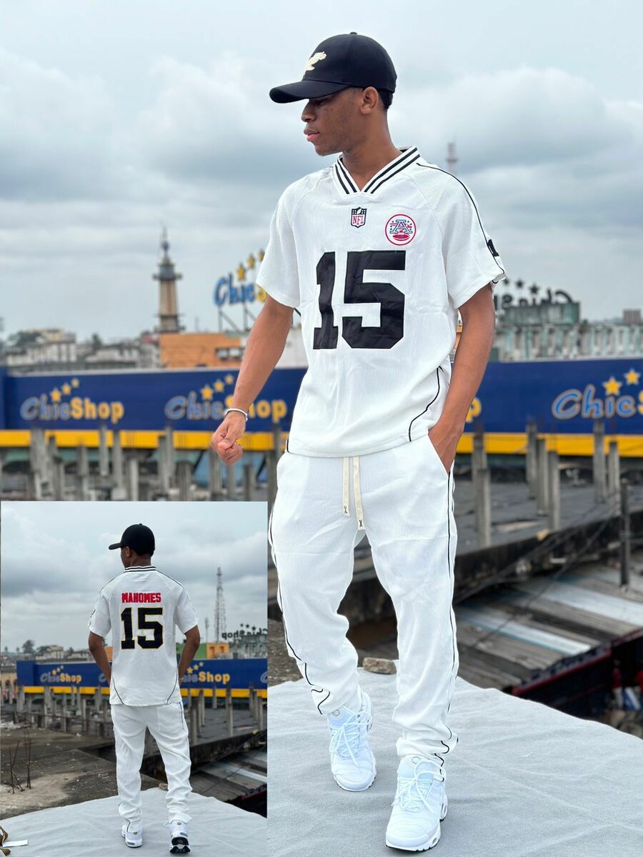 Ensemble de sport football style