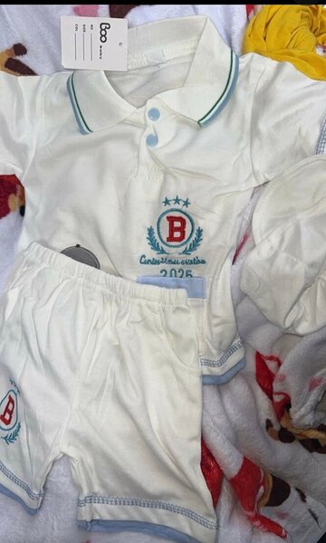 Pyjama d'enfant à manches courtes