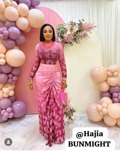 Robe soirée rose élégante