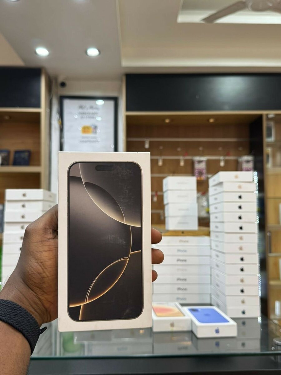 Brand New IPhone 16 Pro Max 256Gb Sim Unlocked