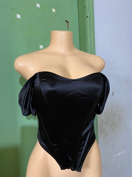 Top bustier noir chic