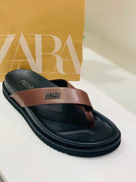 Sandales en cuir marron