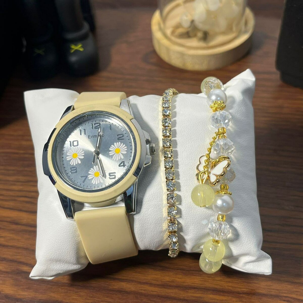 Watch and bracelet