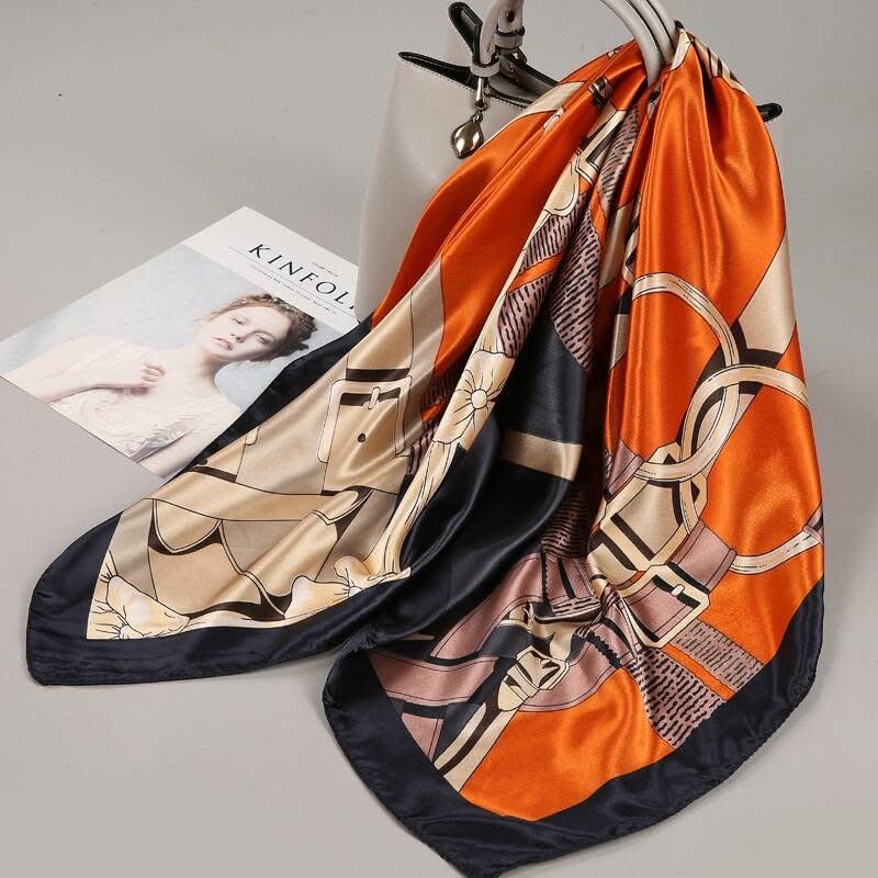 Foulard en soie imprimé luxe