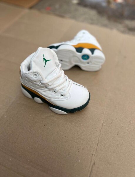 Chaussures bébé sport stylées