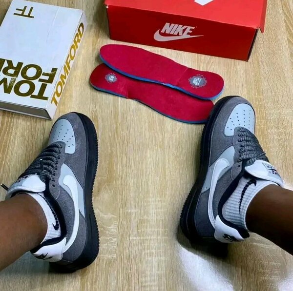 Chaussures Nike Air Force 1 homme