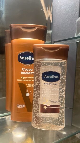 Vaseline Cocoa Hydration Set