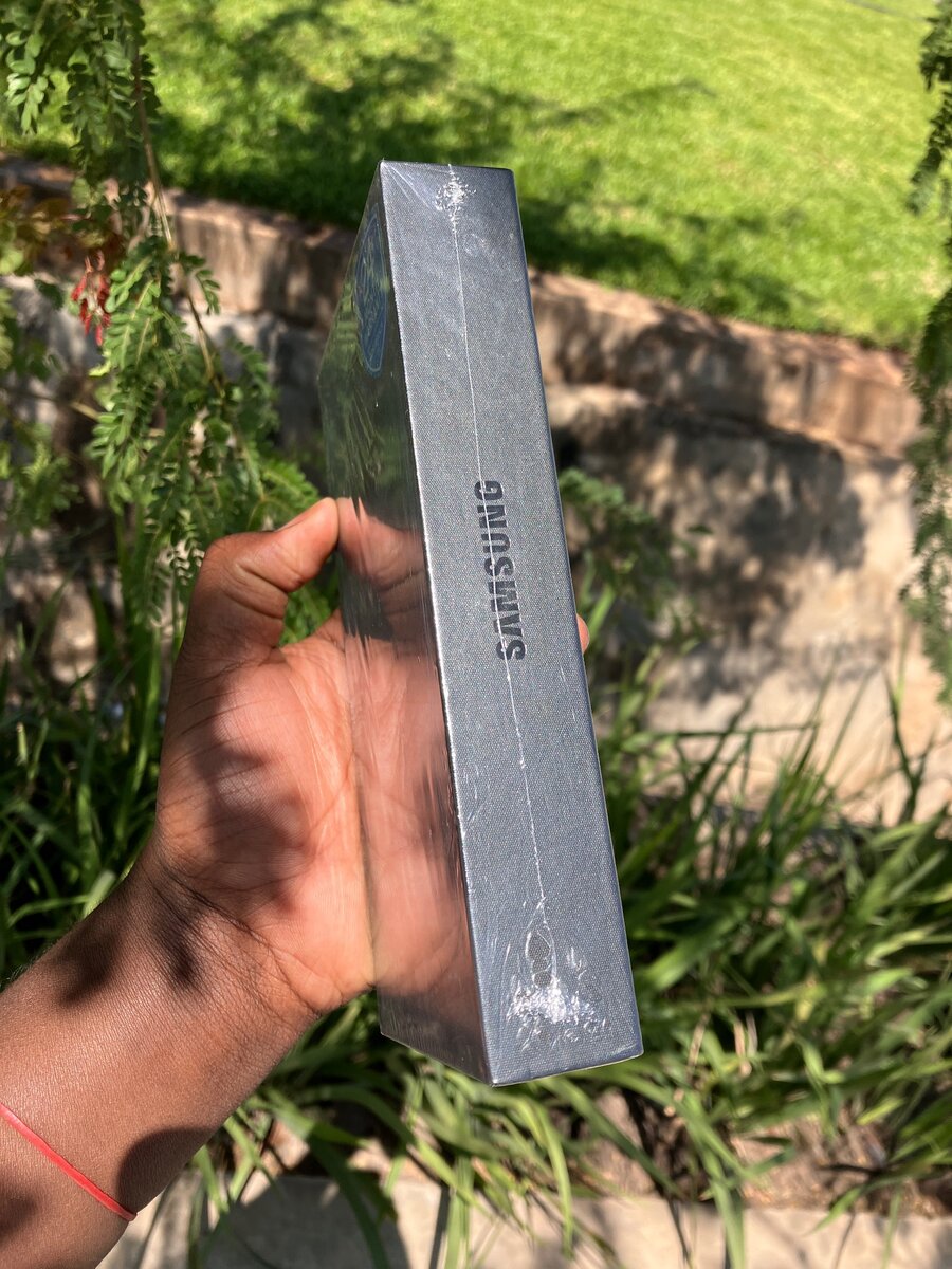 BRAND NEW SAMSUNG S22 ULTRA