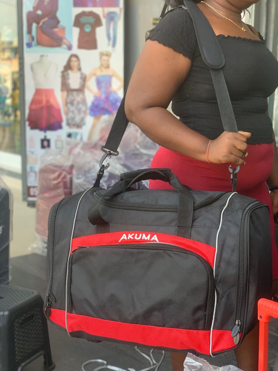 Akuma hand luggage