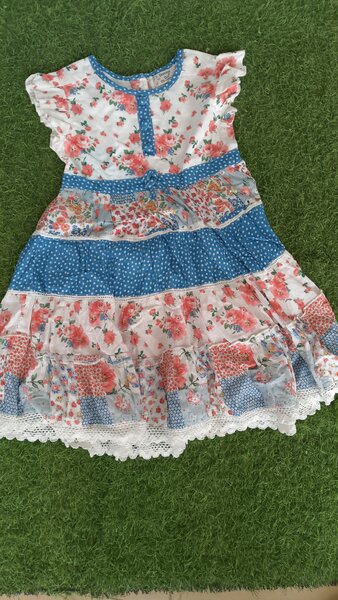 Girls dress top and skirt.